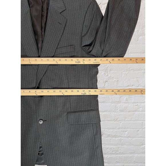 Jos A Bank Signature 41R 34x30 Gray with Ice Blue Dashed Stripe Suit Set - Picture 10 of 16